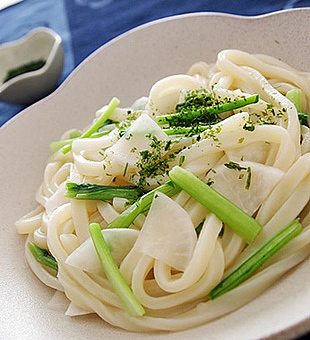 かぶと青のりの白だしうどん