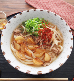 にんにくマシマシラーメン風うどん