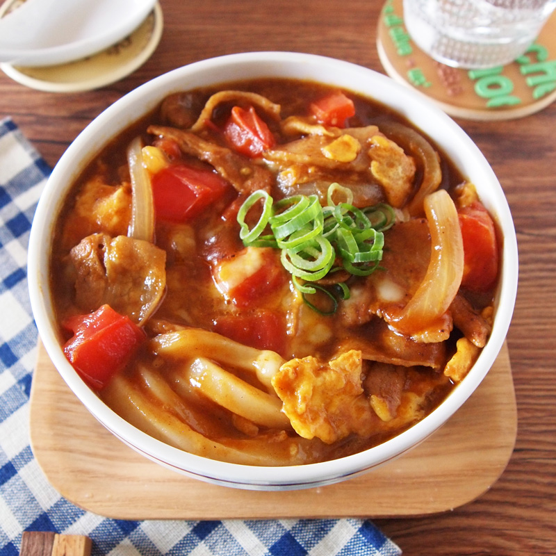 トマたまチーズカレーうどん